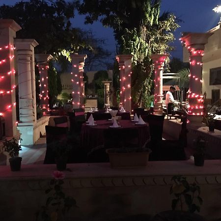 Awtar Mansion Bed and Breakfast Agra  Exteriör bild